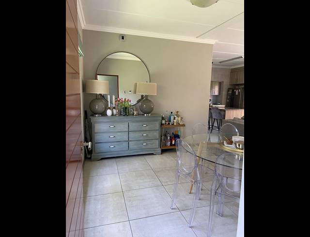 2 BEDROOM APARTMENT RENTED IN CRAIGHALL